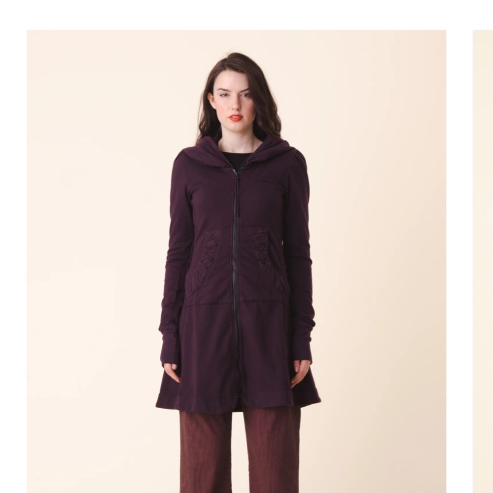 Beautiful Prarie Underground long cloak hoodie in dark chocolate, almost black.